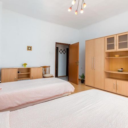 Apartment Ana Fažana Esterno foto