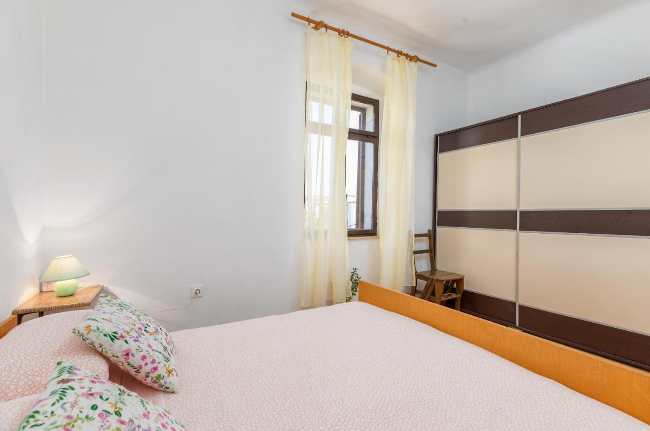 Apartment Ana Fažana Esterno foto