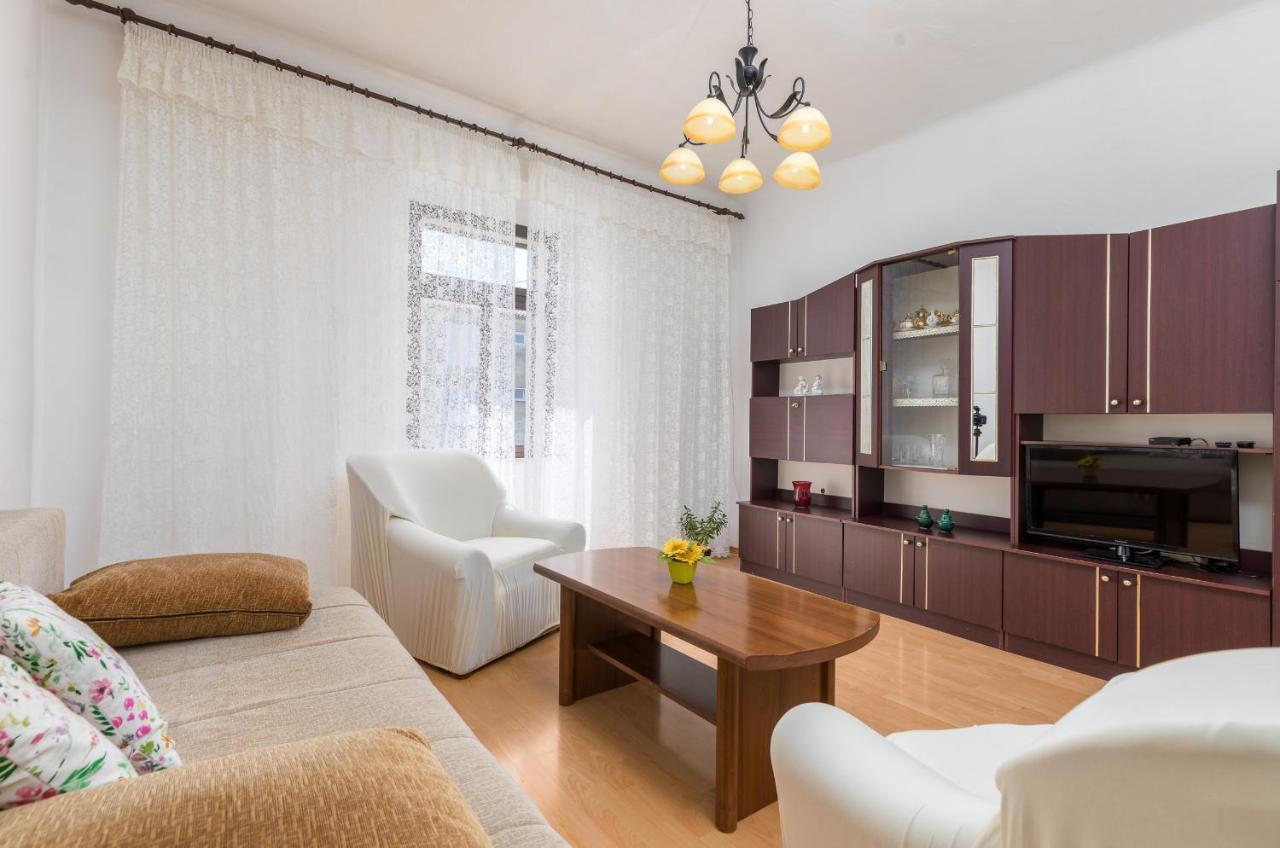 Apartment Ana Fažana Esterno foto