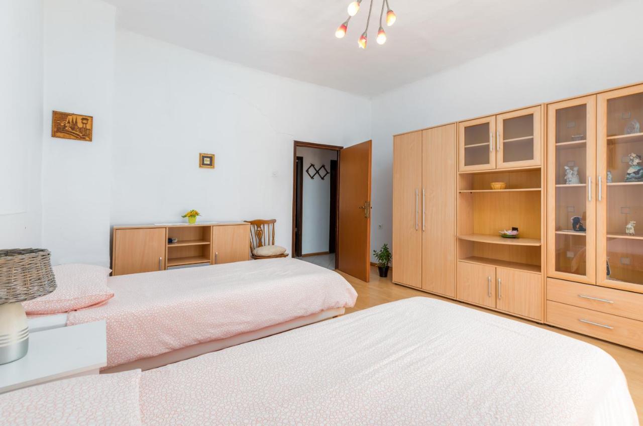 Apartment Ana Fažana Esterno foto